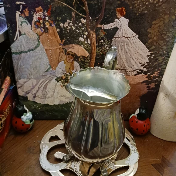 🎁Sheffield Vintage Silver 9" Pitcher Jug 🍹 🇺🇸🇺🇲MADE IN AMERICA🌎NICE GIFT.